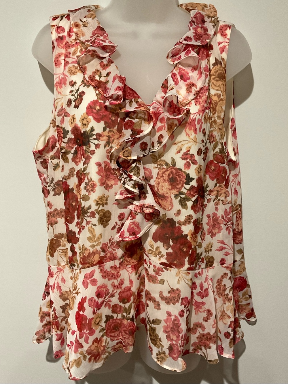 NWT CeCe Floral Ruffle V Neck Peplum Blouse Top L